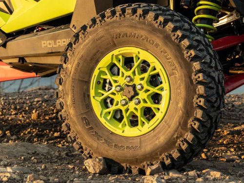 Maxxis Rampage Fury 32x10-15 32x10-15